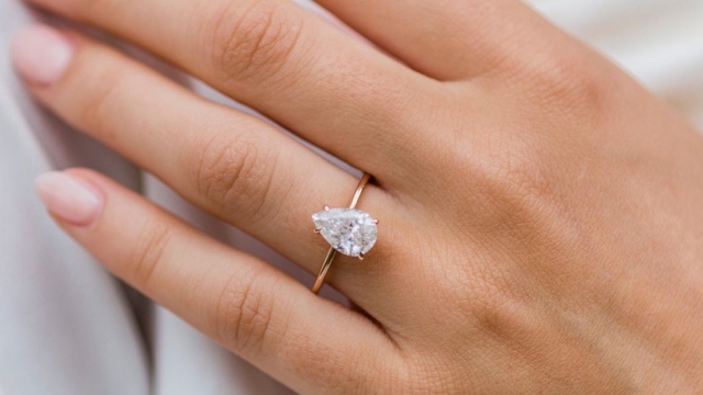 Sparkle Without Breaking the Bank: The Rise of Moissanite Engagement Rings